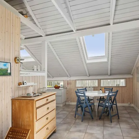 Cozy Summer House In Fons With Sea View Holiday home