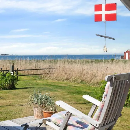Cozy Summer House In Fons With Sea View Holiday home