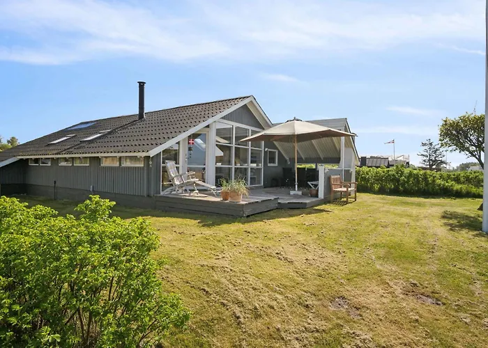 Ferienhaus Cozy Summer House In Fons With Sea View *